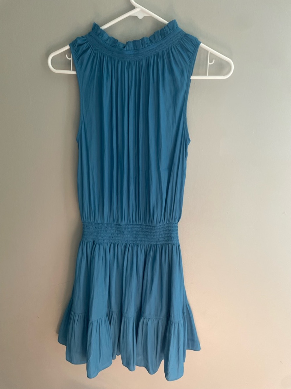 Evereve Teal Blue Ruffle Neck Pleated Dress Women’s XS Silk Like Feel‎ - Picture 7 of 8